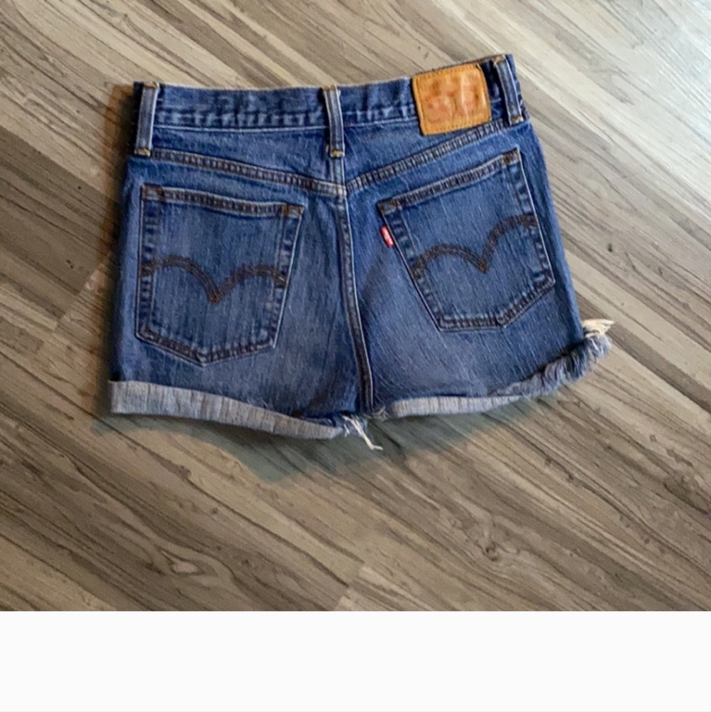 Levi’s wedgie fit high waisted shorts
